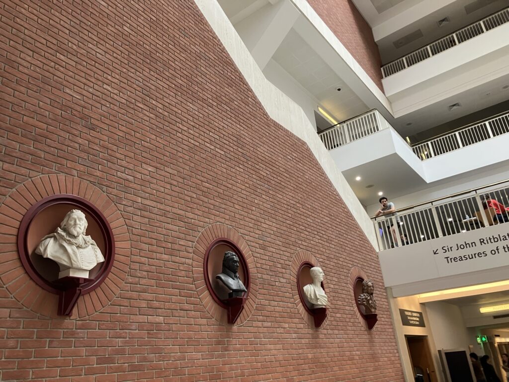 大英図書館　内部①